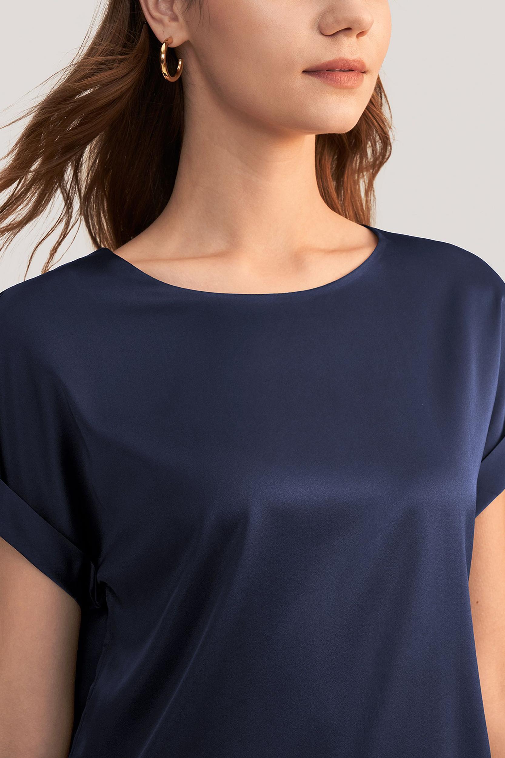 Short Sleeves Round Neck Silk Tee Product Image