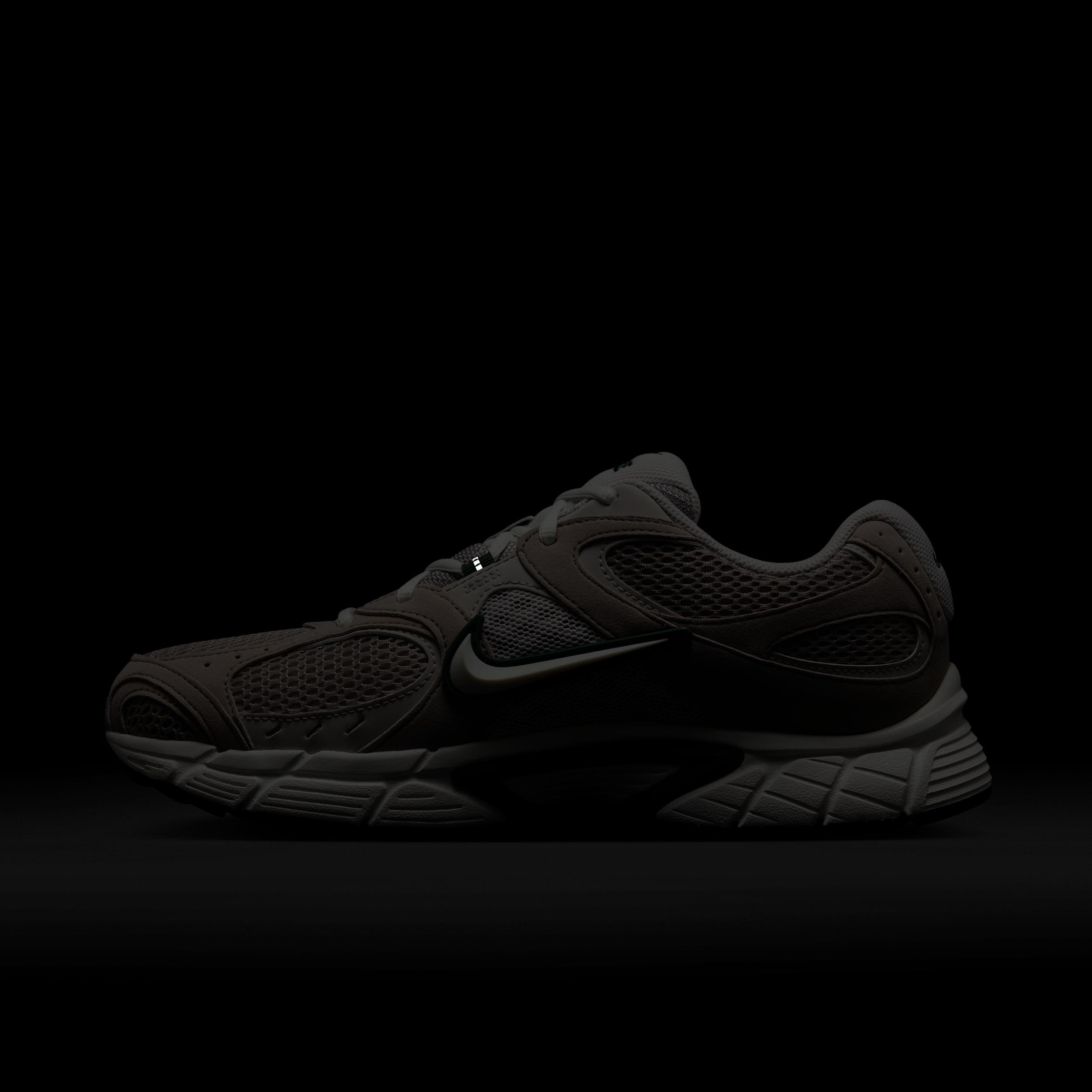 Nike Men's V5 RNR Shoes Product Image
