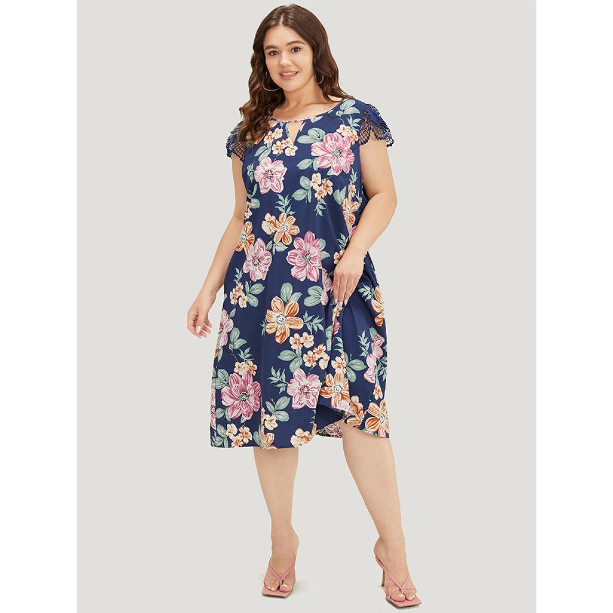 Plus Size Floral Pocket Keyhole Lace Cap Sleeve Flutter Dress DarkBlue Women Elegant Printed Keyhole Cut-Out Cap Sleeve Curvy Knee Dress BloomChic 14-16/1X Product Image