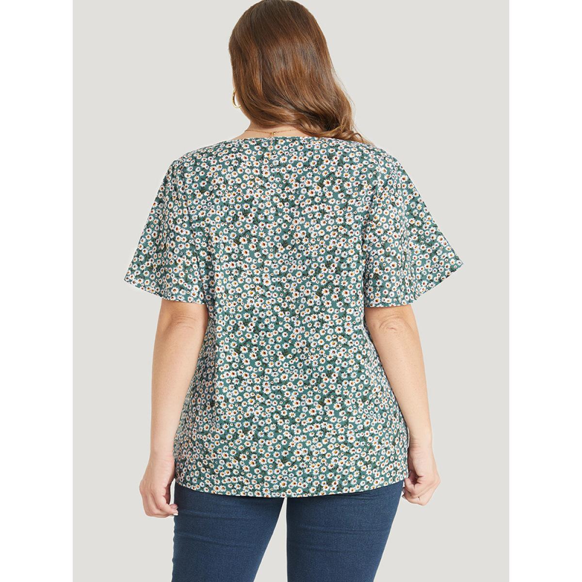 Plus Size Mint Daisy Floral Button Detail Ruffle Sleeve Blouse Women Elegant Short sleeve V-neck Dailywear Blouses BloomChic 18-20/2X Product Image