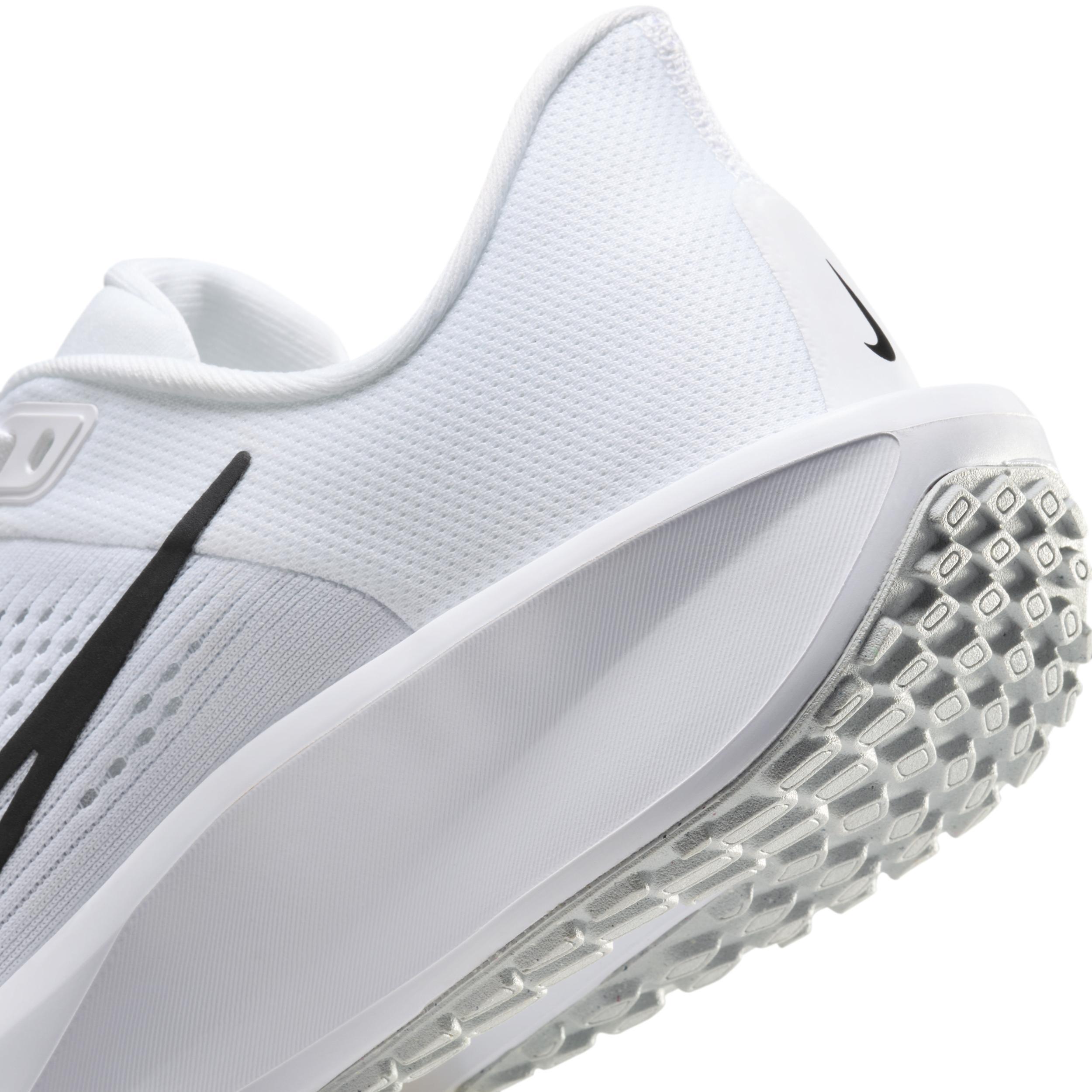 Nike Quest 6 Women's Running Shoes, Size: 7, Phantom Grey Gold Product Image