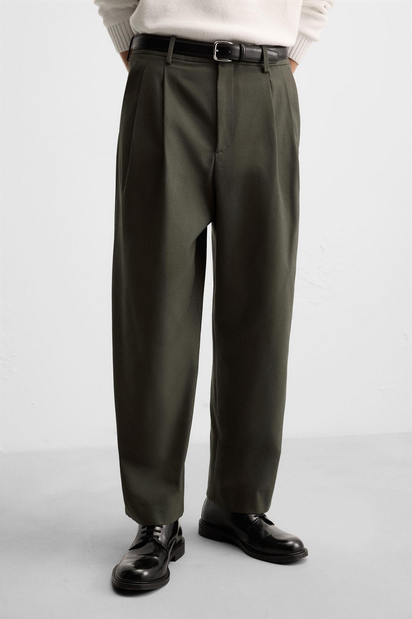 RELAXED FIT PLEATED PANTS Product Image
