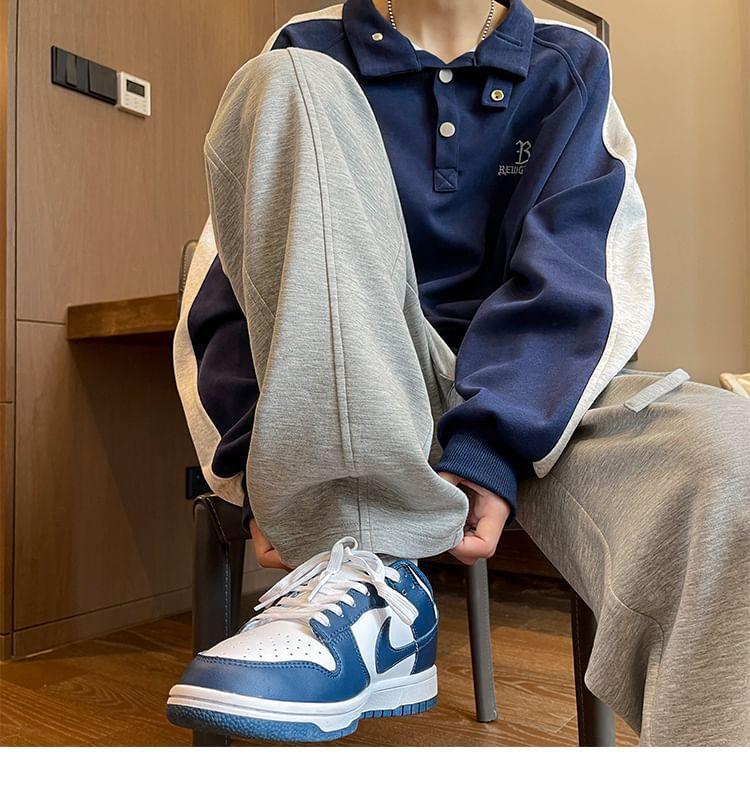 Mid Rise Plain Panel Straight Leg Sweatpants Product Image
