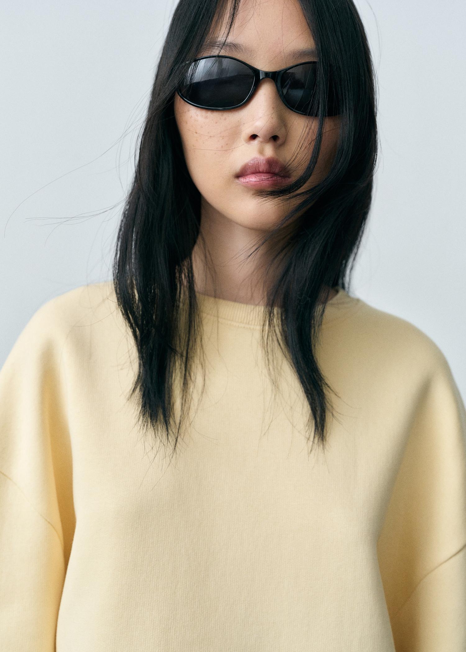 Oversize cotton sweatshirt - Women | MANGO USA Product Image