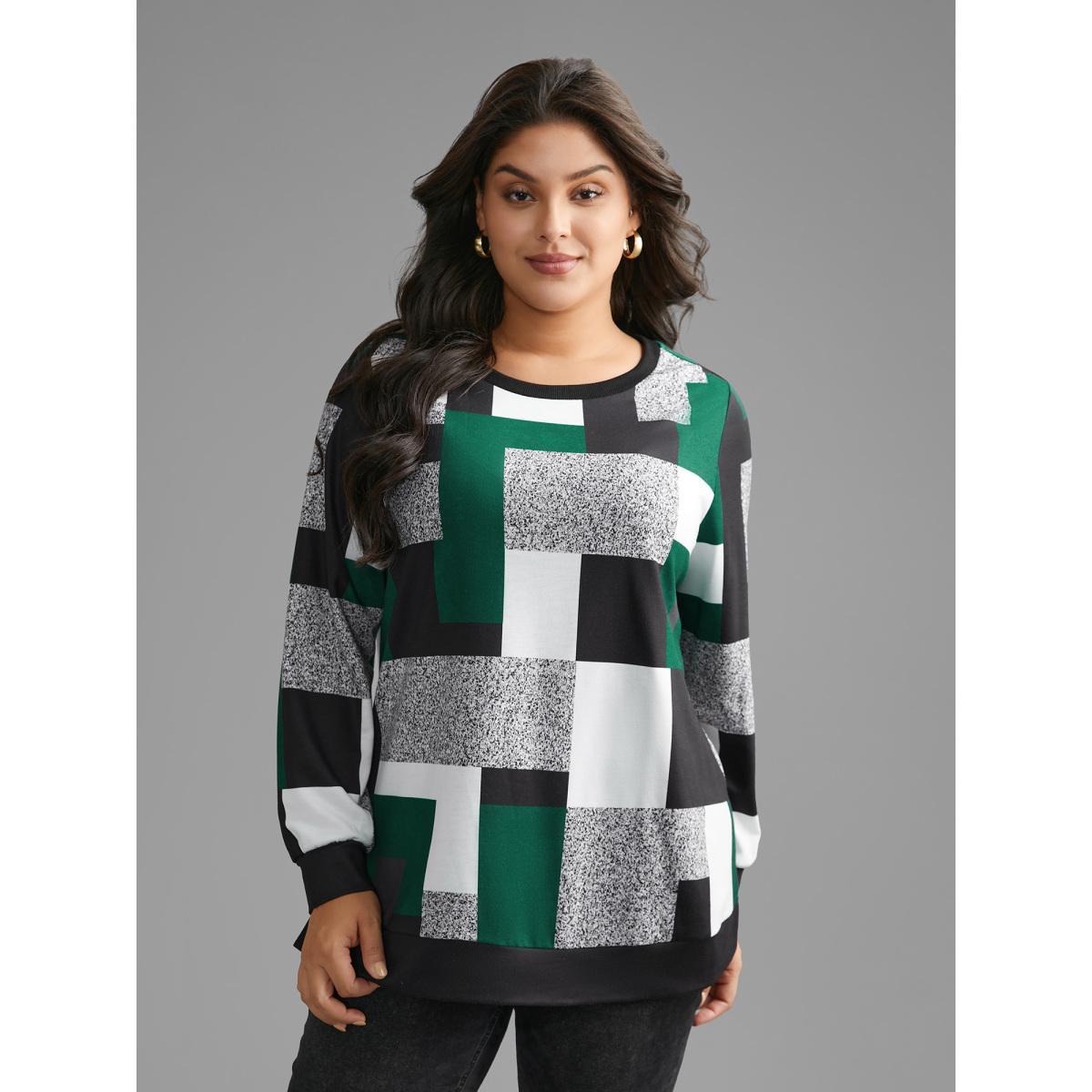 Plus Size Asymmetrical Colorblock Contrast Slit Hem Sweatshirt Women DarkGreen Casual Contrast Loose Round Neck Everyday Sweatshirts BloomChic 28/5X Product Image