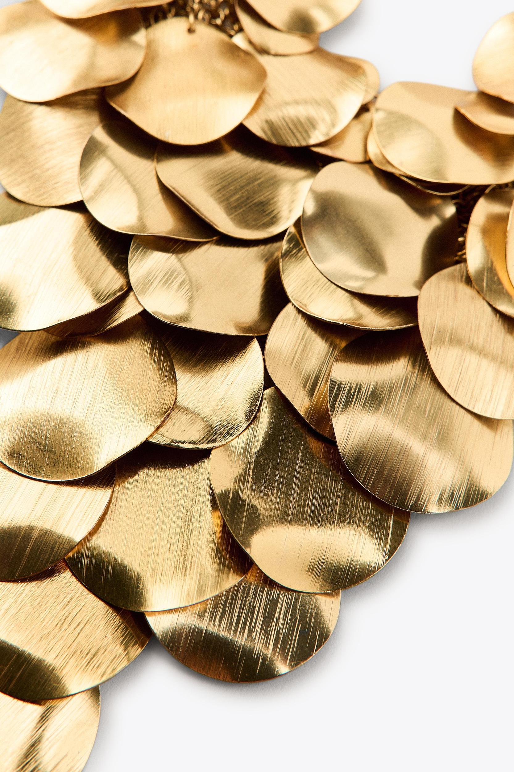 METAL PLATE BIB NECKLACE Product Image