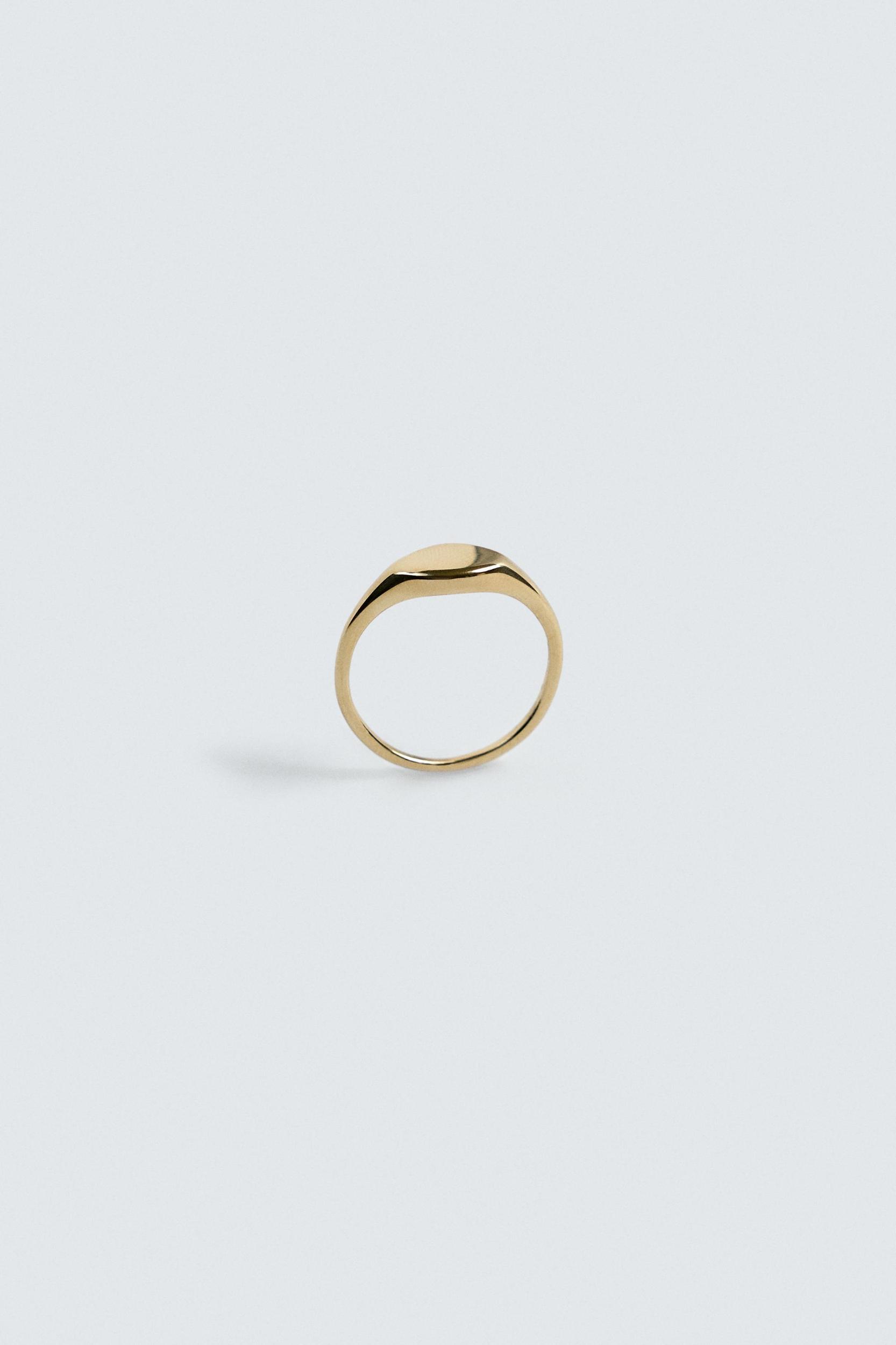 SIGNET RING Product Image