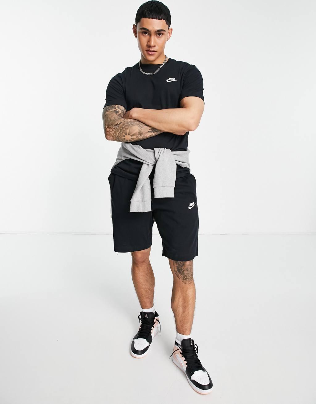 Nike Club unisex T-shirt Product Image