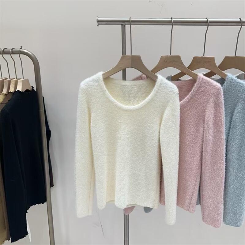 Long-Sleeve Crew Neck Plain Knit Top Product Image