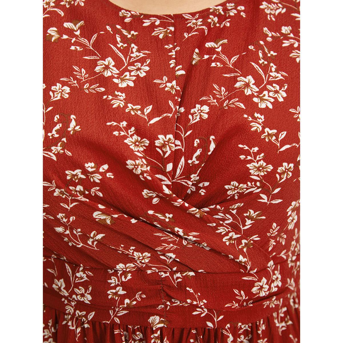 Plus Size Ditsy Floral Crossover Crew Neck Pocket Sleeveless Dress Red Women Elegant Printed Round Neck Sleeveless Curvy Midi Dress BloomChic 12/L Product Image