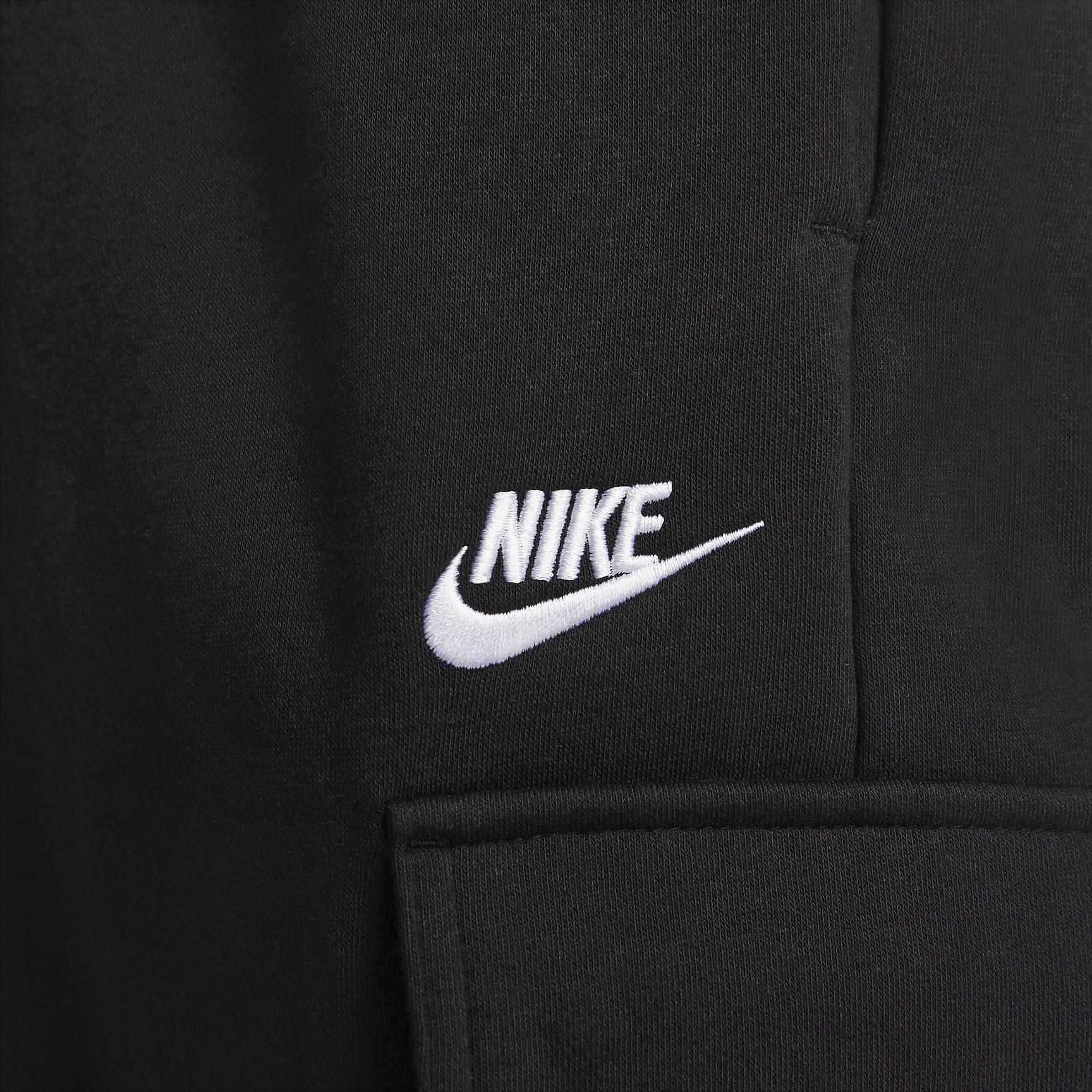 Women's Nike Sportswear Club Fleece Mid-Rise Oversized Cargo Sweatpants Product Image