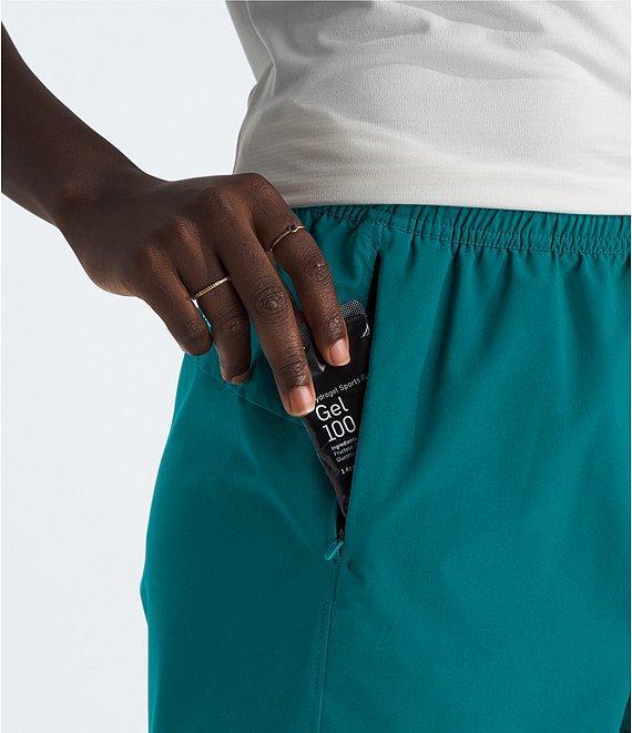 The North Face Women's Wander Short 2.0 Product Image