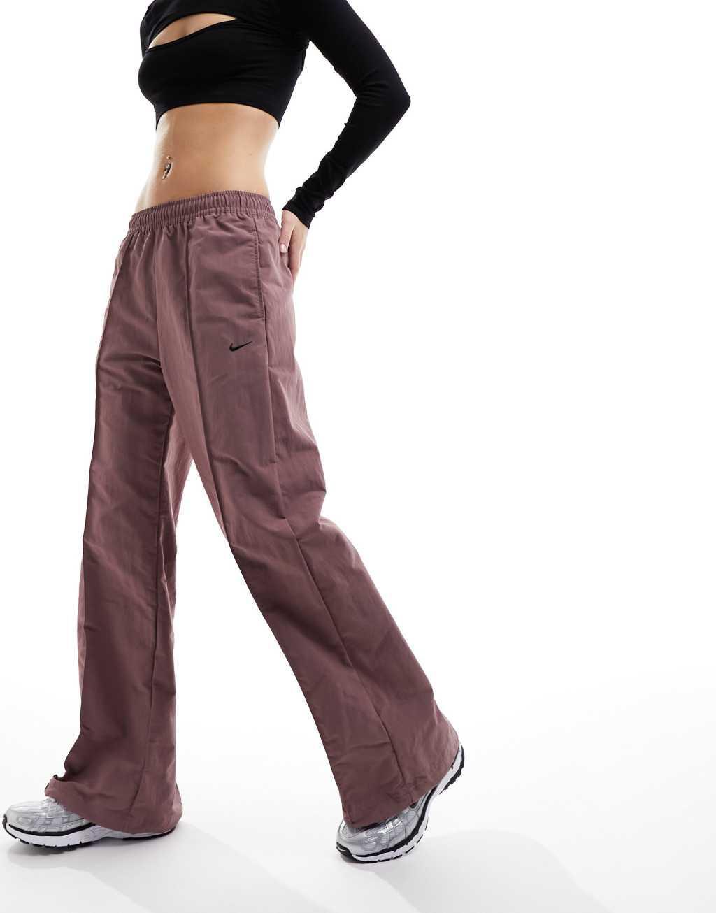 Nike Trend woven baggy parachute pants Product Image