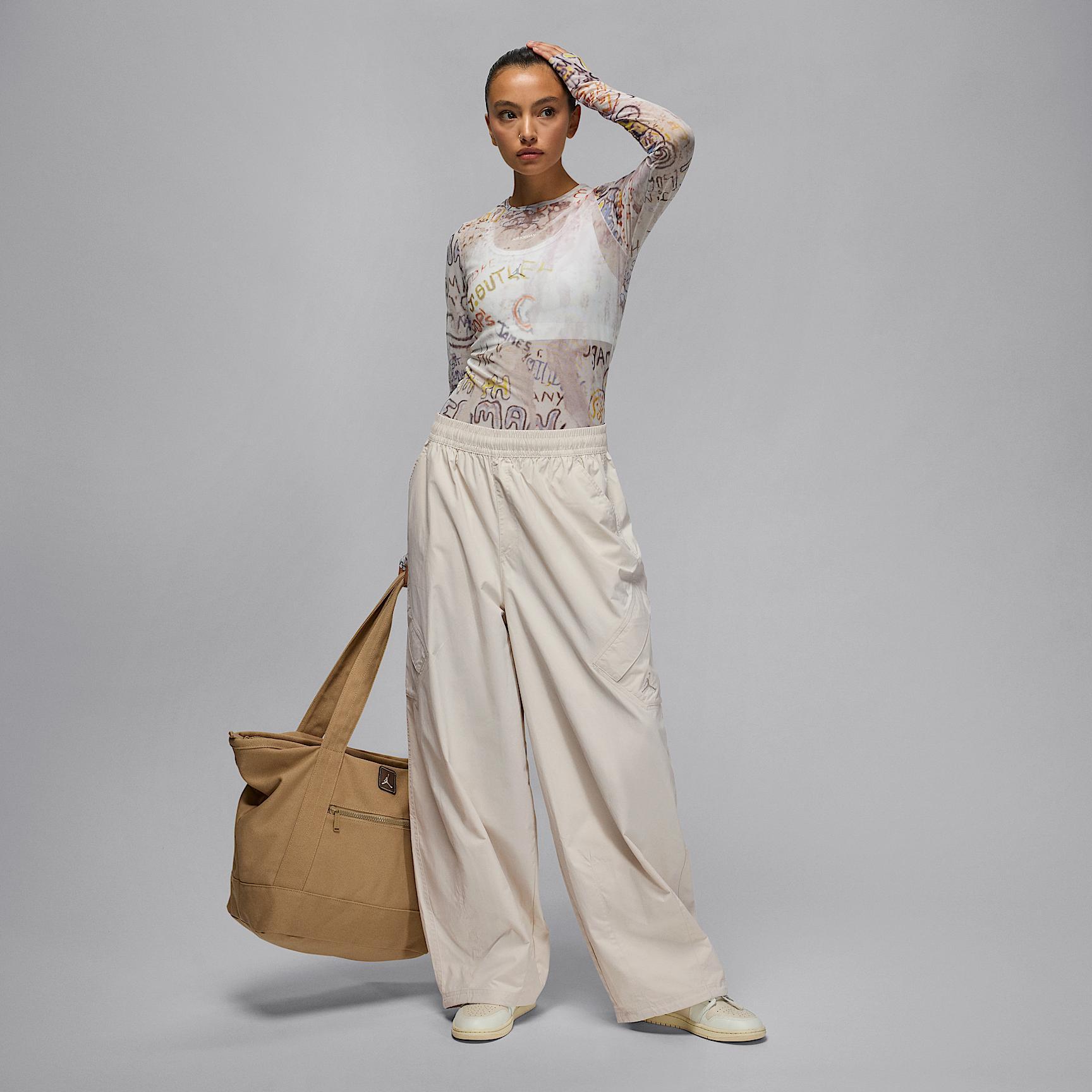 Women's Jordan Flight Chicago Parachute Pants Product Image