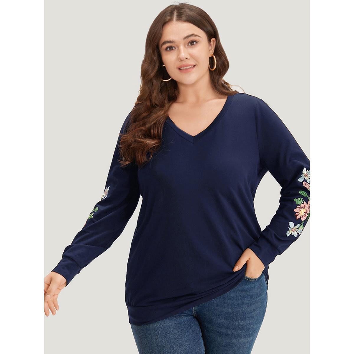 Plus Size Floral Embroidered Elastic Cuffs V Neck Sweatshirt Women DarkBlue Elegant Elastic cuffs V-neck Dailywear Sweatshirts BloomChic 22-24/3X Product Image