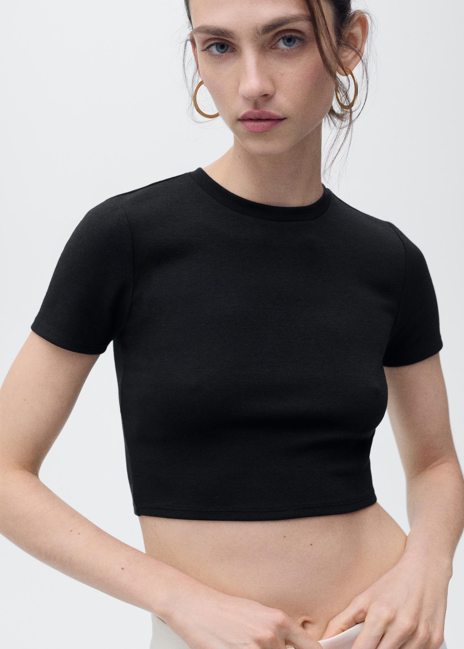 Fitted cropped t-shirt - Women | MANGO USA Product Image
