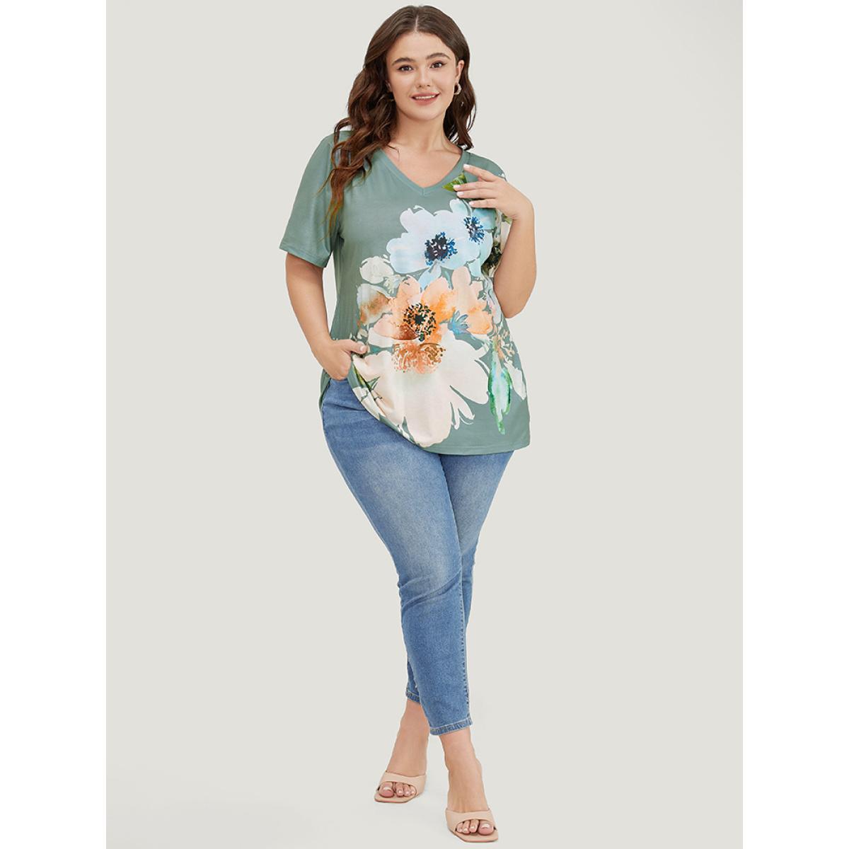 Plus Size Floral Print Short Sleeve V Neck T-shirt Sage Women Elegant Floral V-neck Dailywear T-shirts BloomChic 14-16/1X Product Image