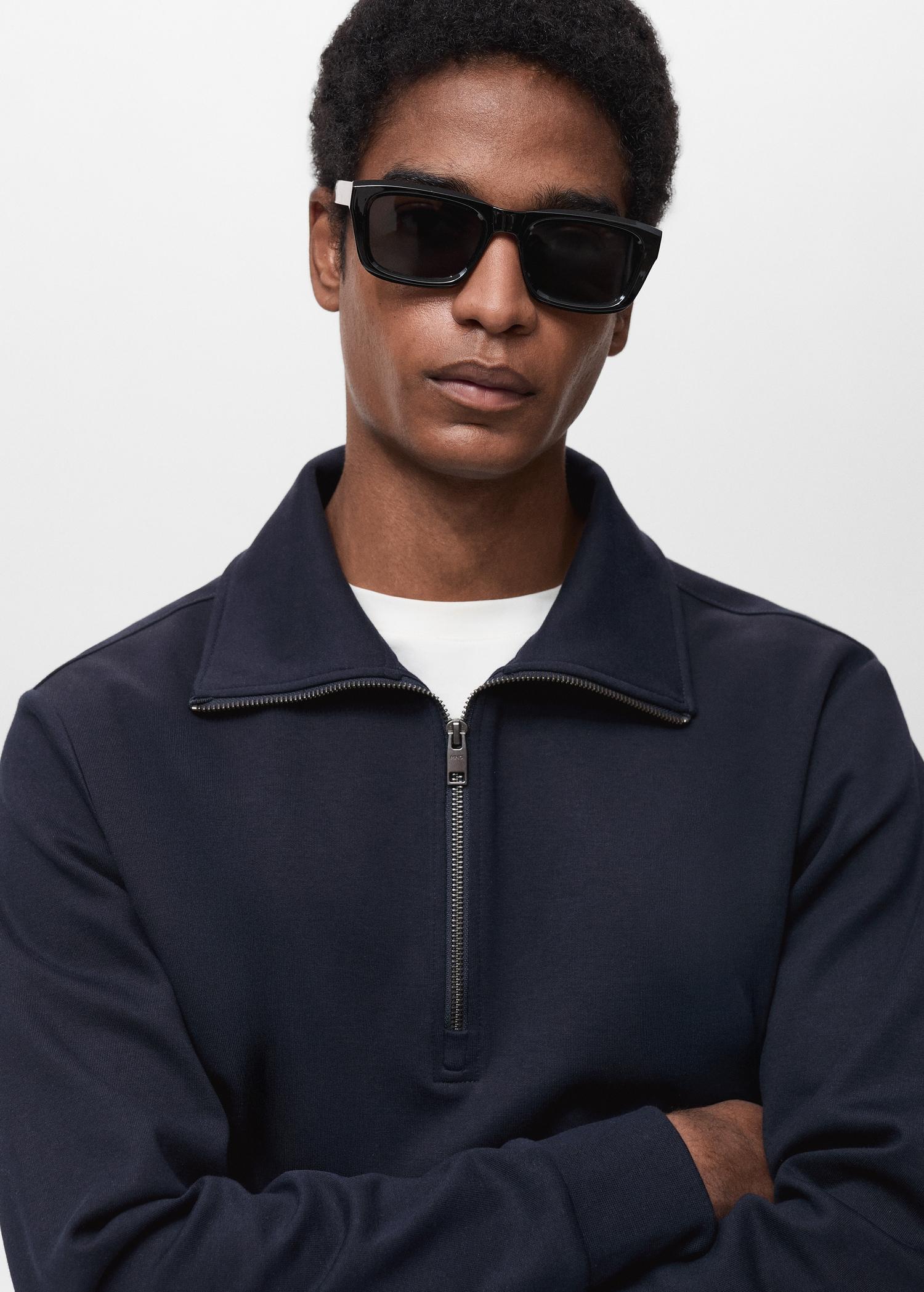 Regular-fit cotton sweatshirt with zipper - Men | MANGO USA Product Image