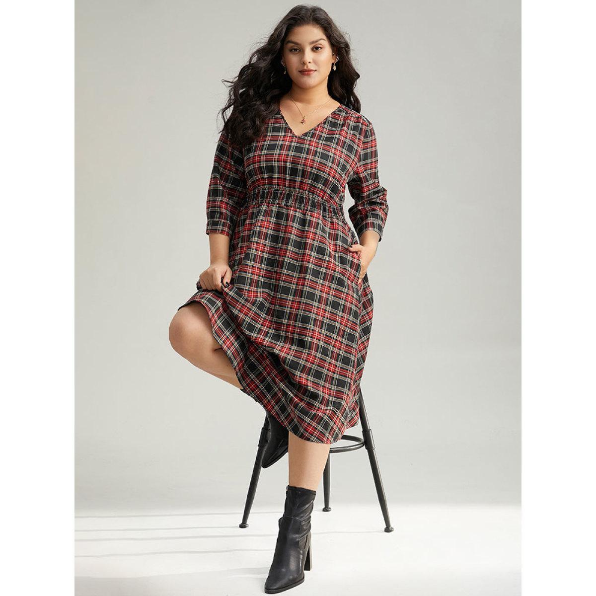 Plus Size Plaid Elastic Waist Shirred Pocket Dress Black Women Elegant Printed V-neck Elbow-length sleeve Curvy Midi Dress BloomChic 28/5X Product Image