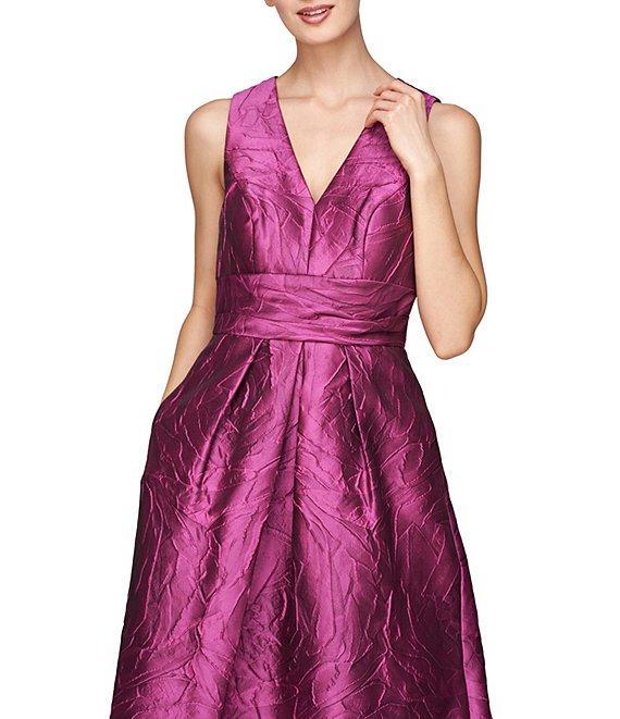 Kay Unger Jacquard V-Neck Sleeveless Pleated Gown Product Image