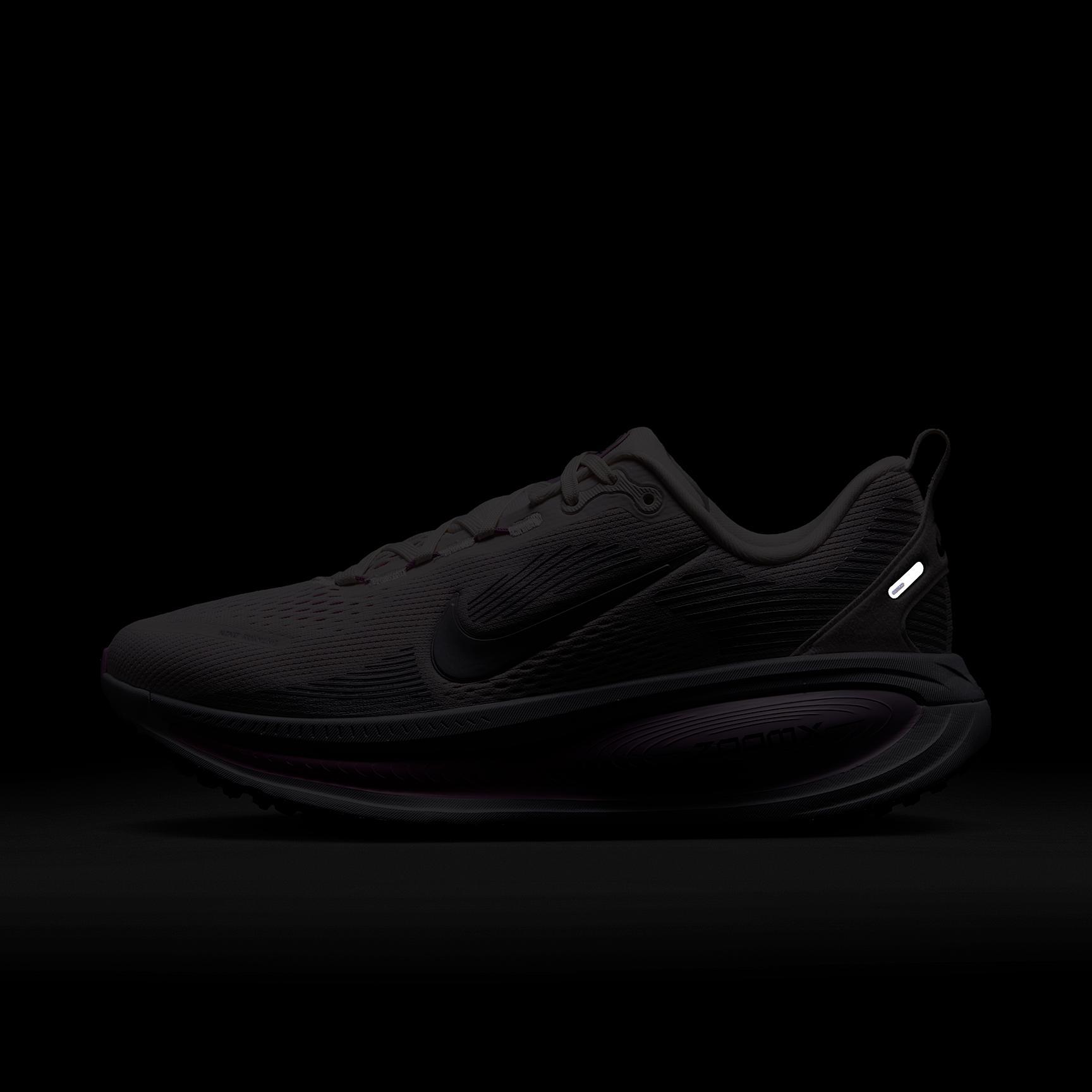 Nike Vomero 18 Women's Road Running Shoes Product Image