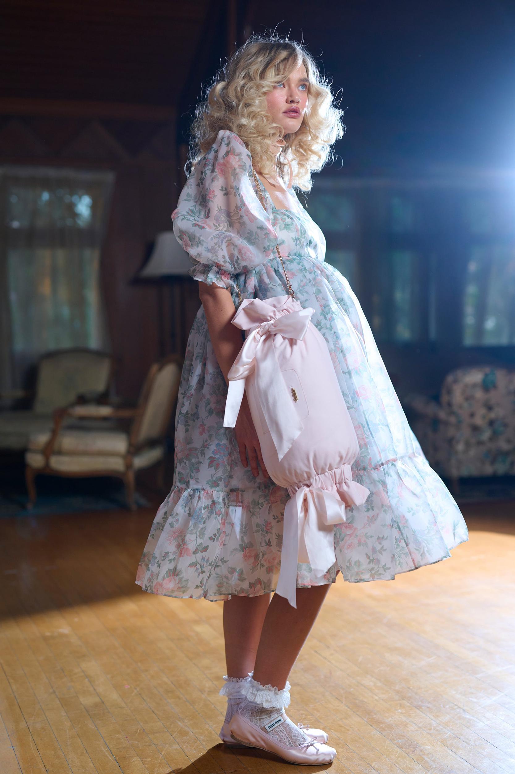 The Confection Muff Purse Product Image