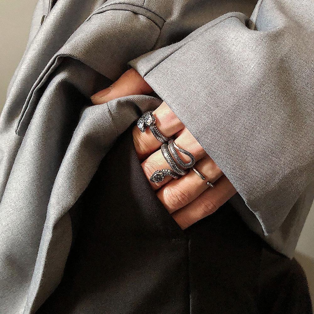 LONG SNAKE RING Product Image