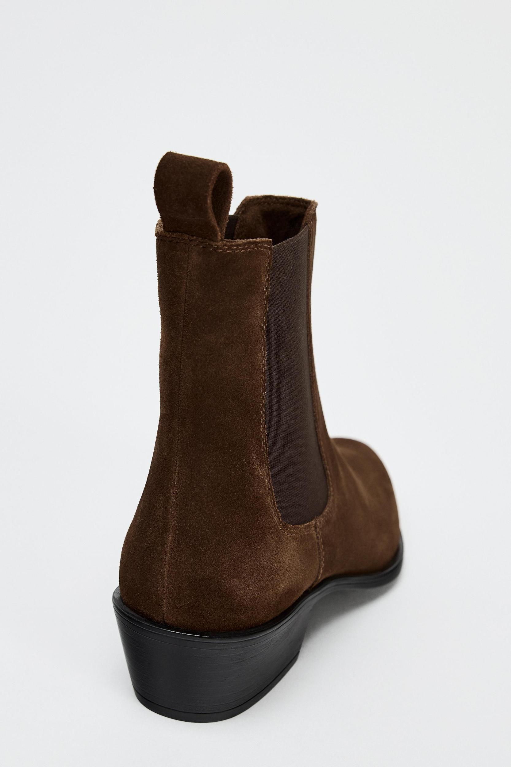 PULL TAB CHELSEA ANKLE BOOTS Product Image
