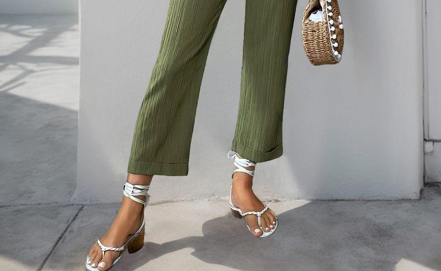 Sleeveless Scoop Neck Plain Cropped Jumpsuit Product Image