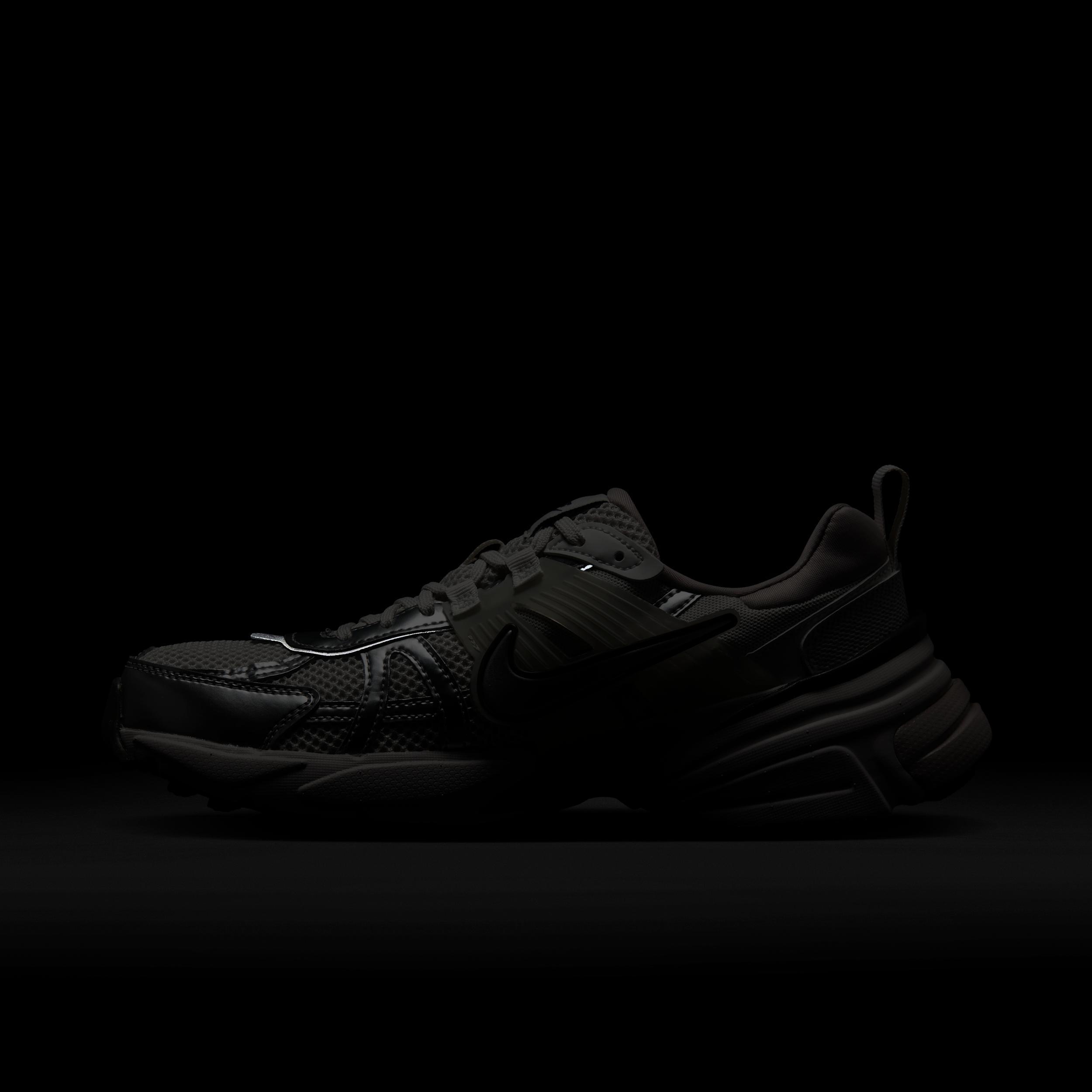 Nike Women's V2K Run Shoes Product Image