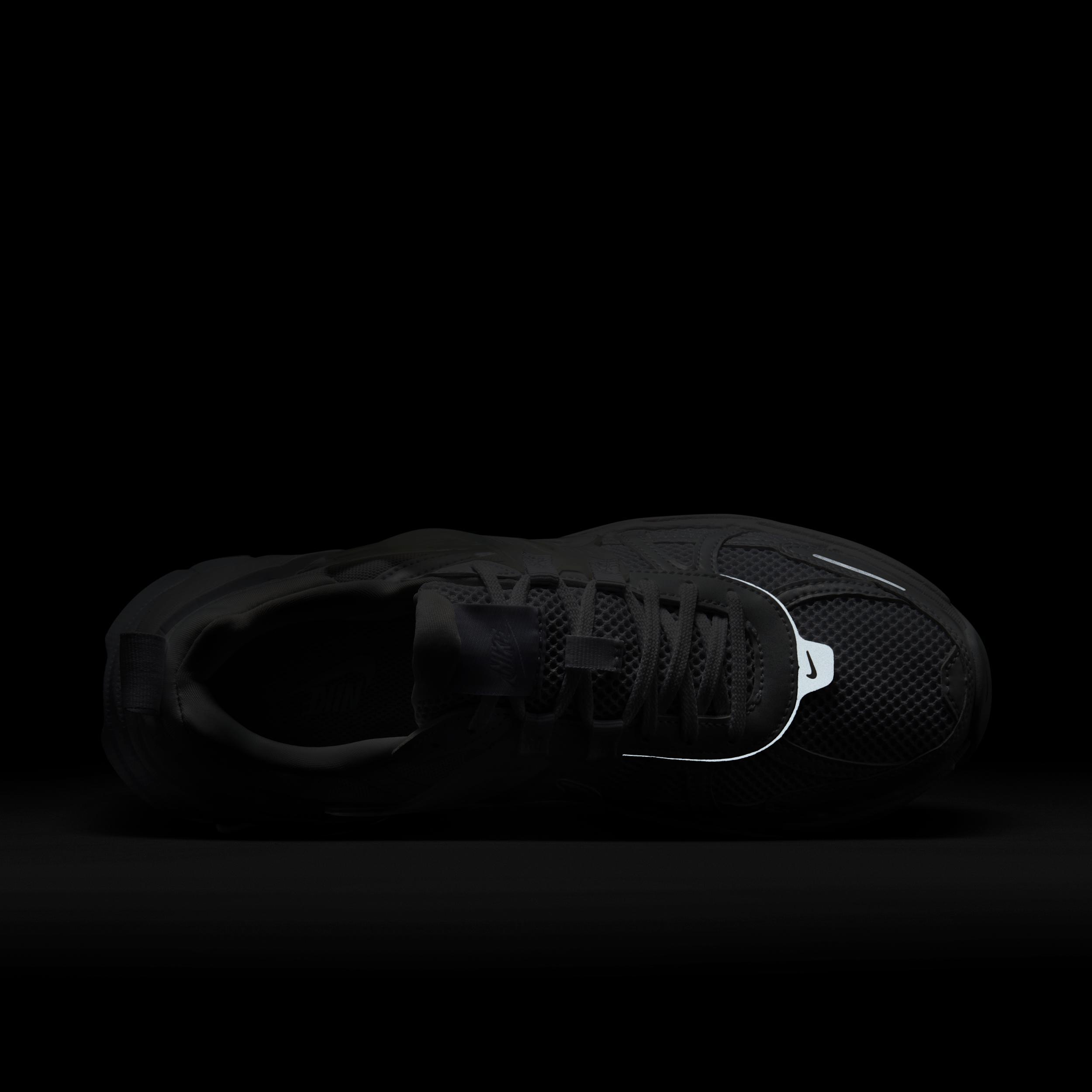Nike Women's V2K Run Shoes Product Image