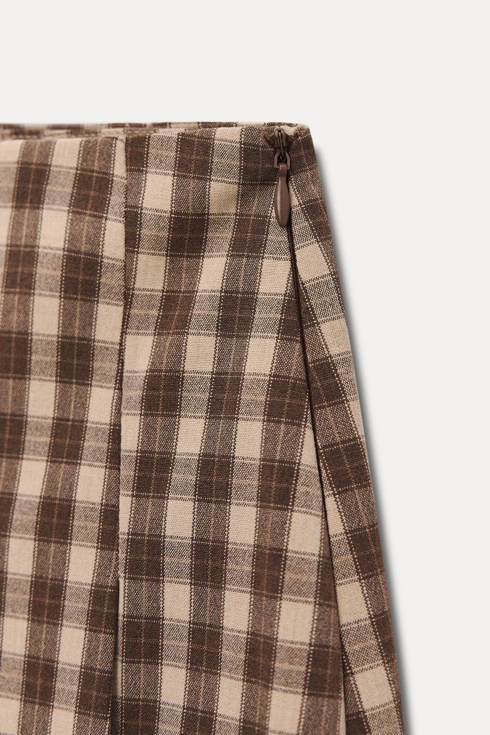 PLAID SKORT Product Image