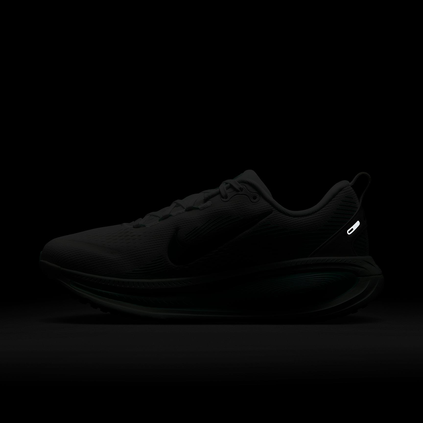 Nike Women's Vomero 18 Road Running Shoes Product Image