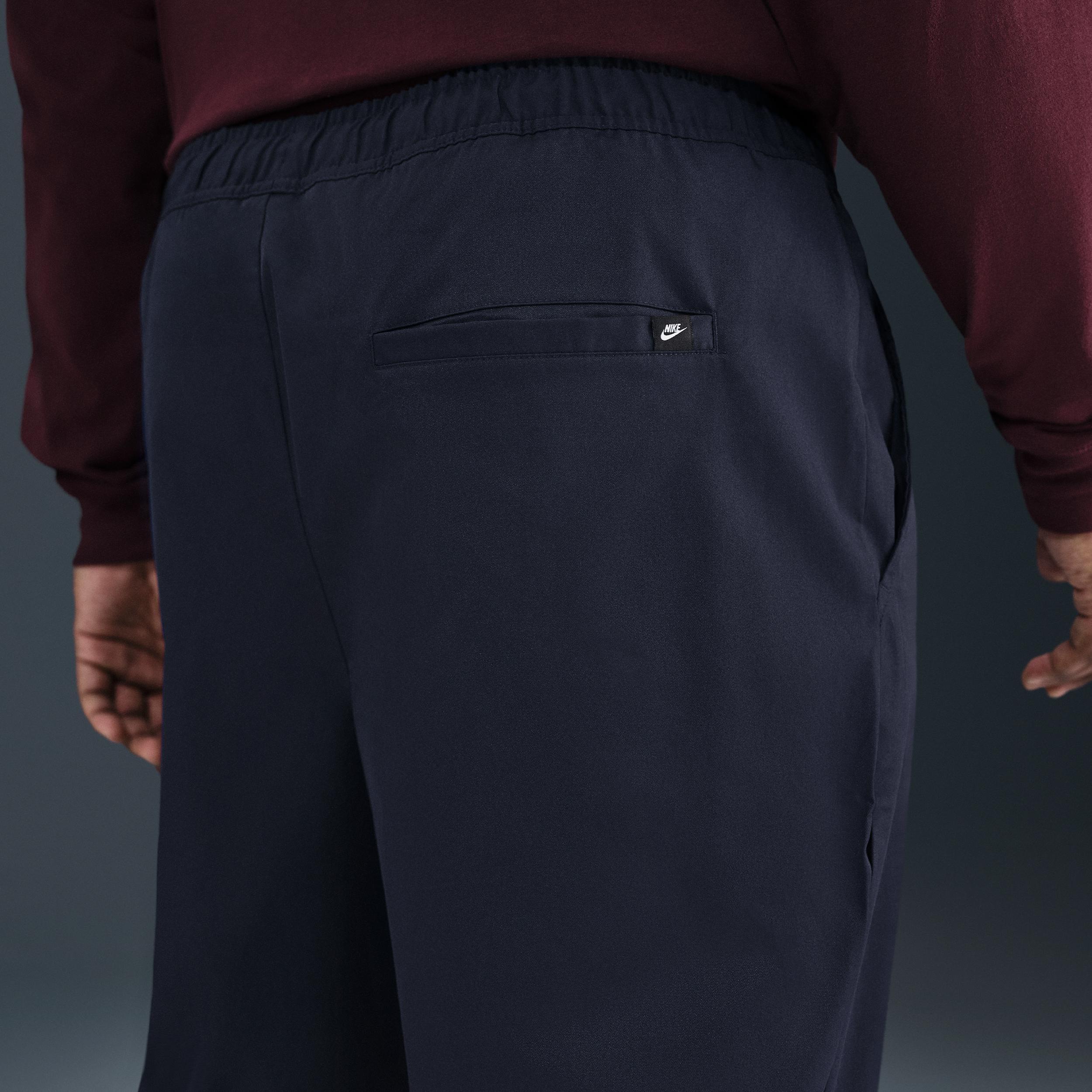 Nike Men's Club Woven Tapered Pants Product Image