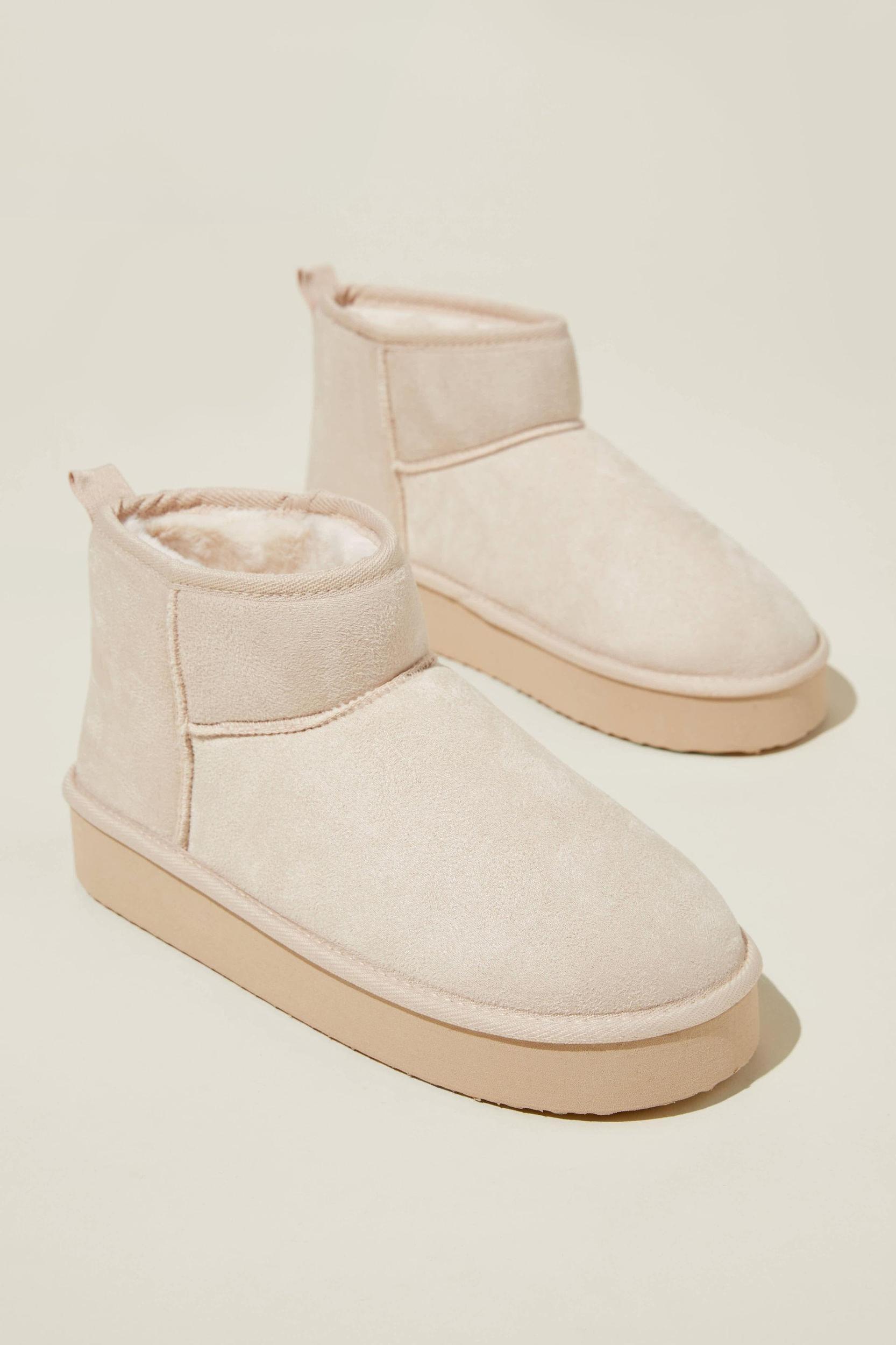 Platform Home Boot Product Image