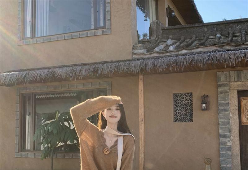 V-Neck Flower Accent Sweater / Lace Bra Top / High Waist Culottes Product Image
