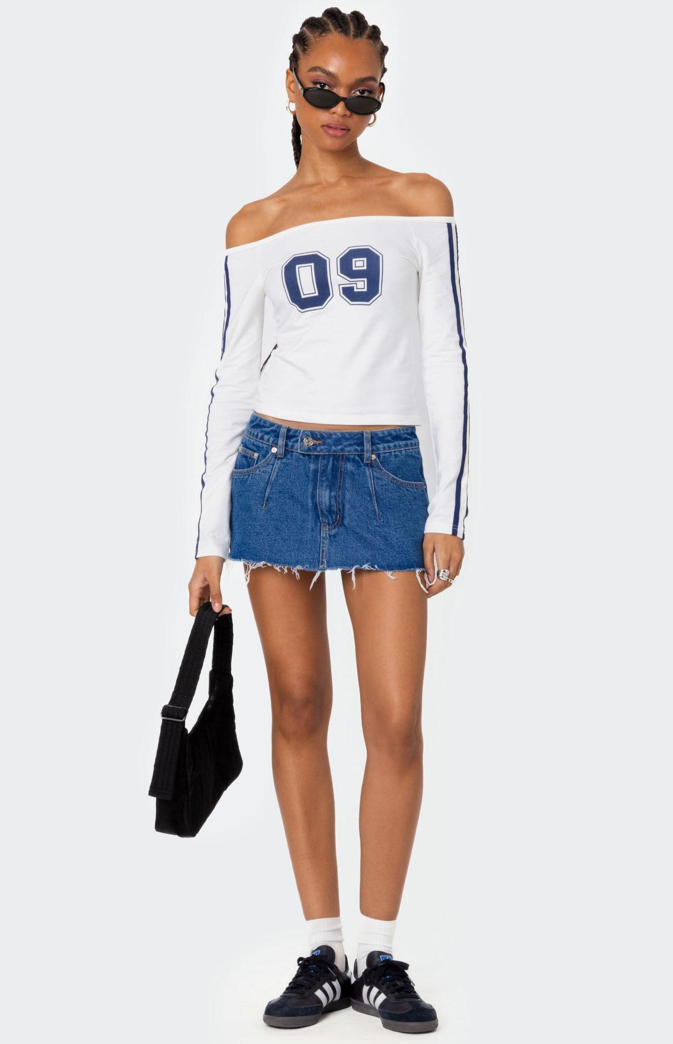 Edikted Women's '90s Off Shoulder Long Sleeve T-Shirt Product Image