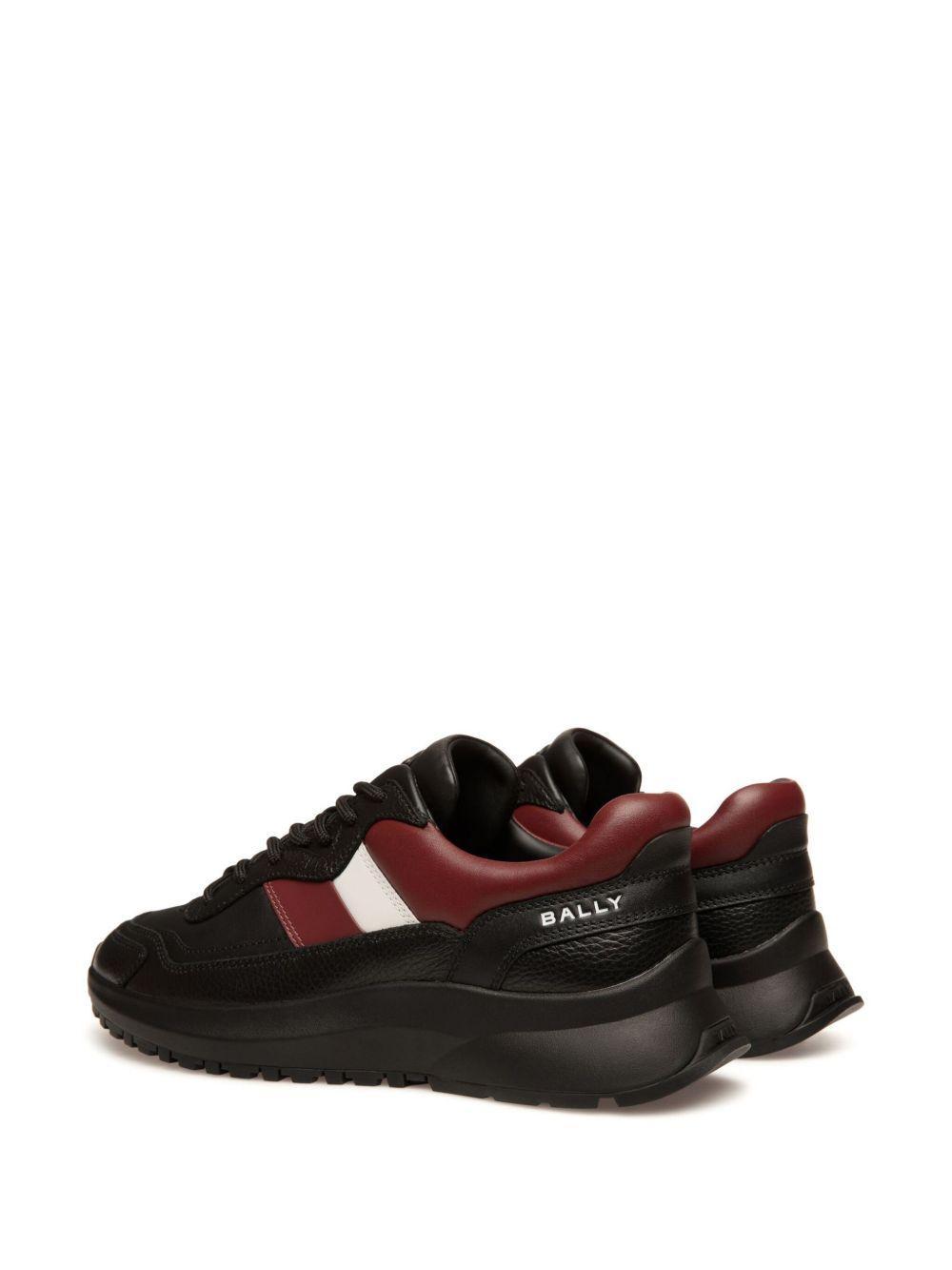 Outline sneakers Product Image
