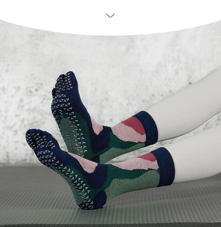 Patterned Toe Socks Product Image