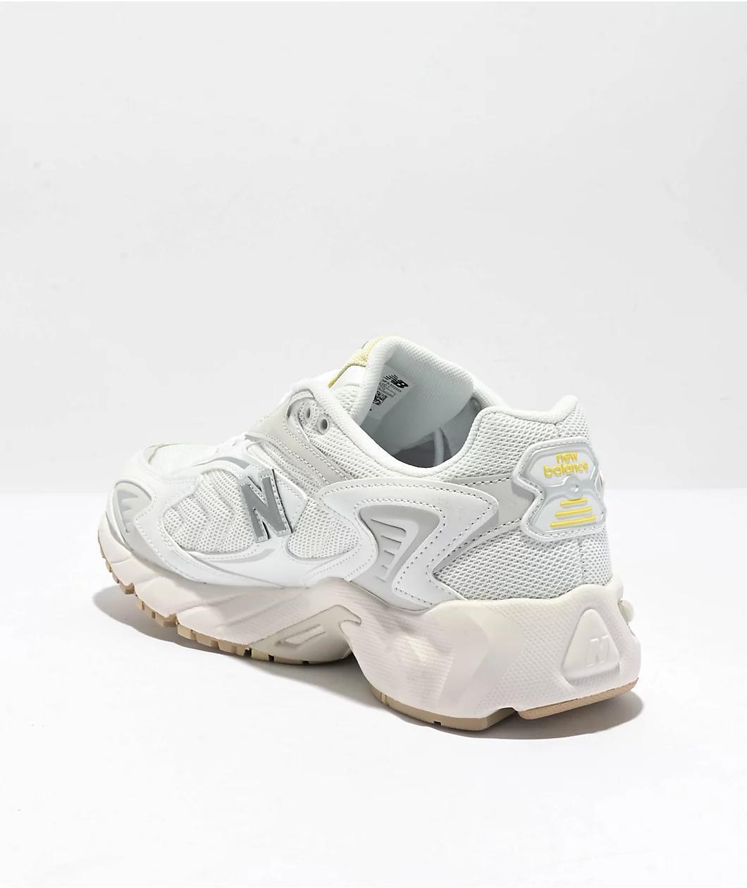 New Balance Lifestyle 725 Sea Salt, White & Gum Shoes Product Image