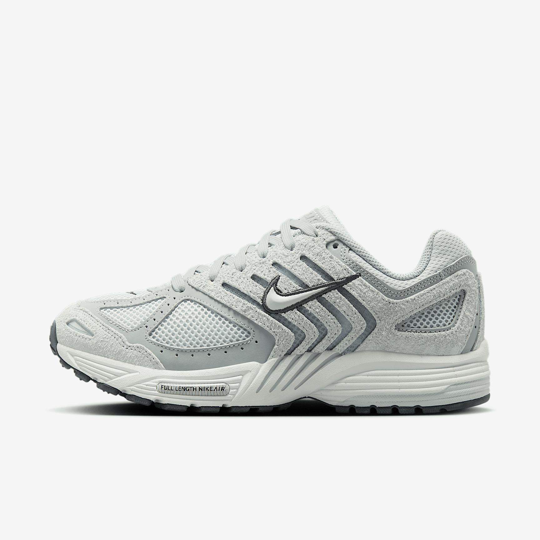 Nike Women's Air Pegasus 2005 Shoes Product Image