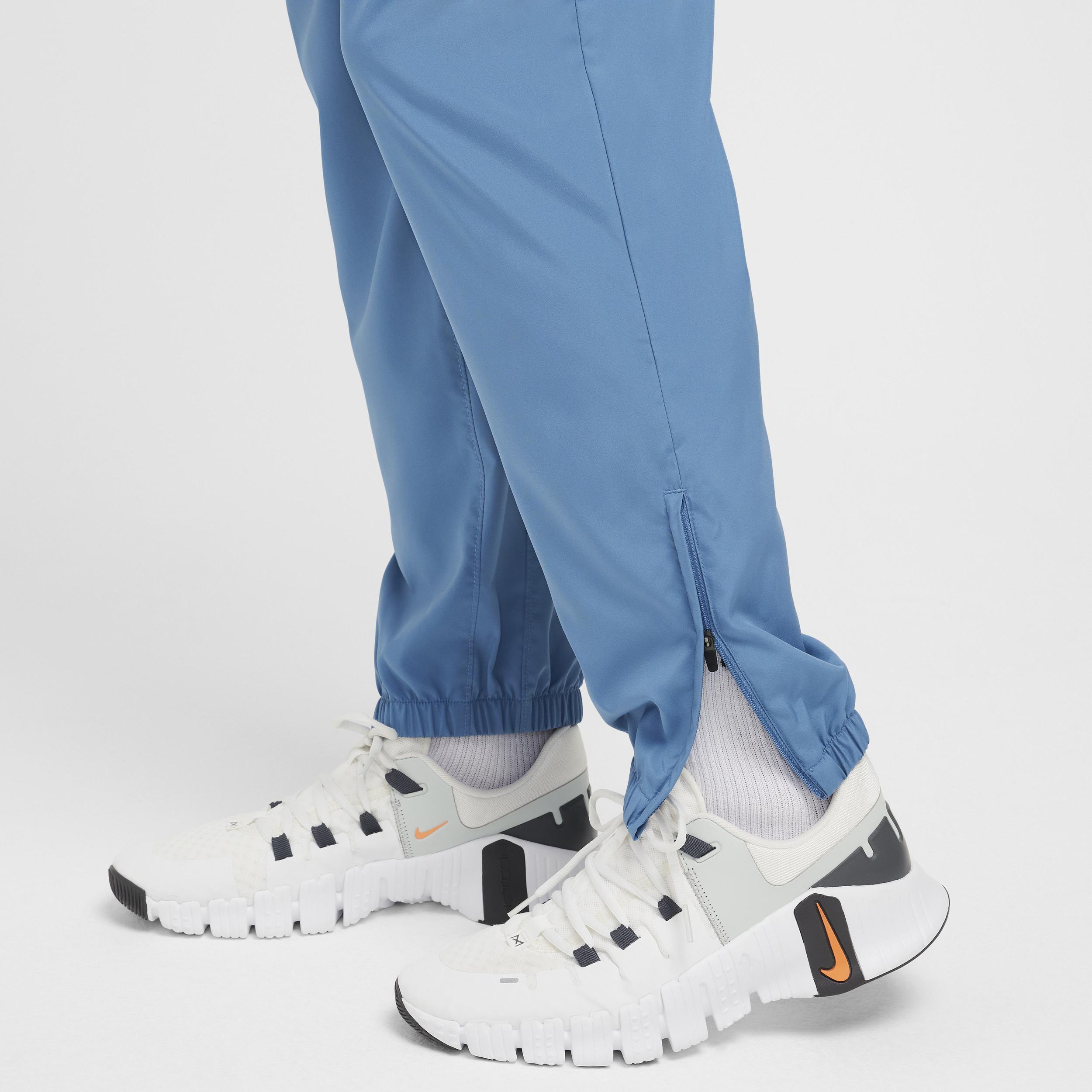 Nike Form Men's Dri-FIT Tapered Versatile Pants Product Image