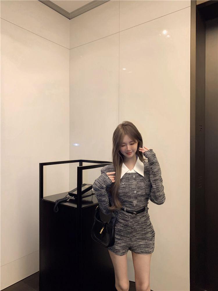 Long-Sleeve Contrast Collar Button Romper Product Image