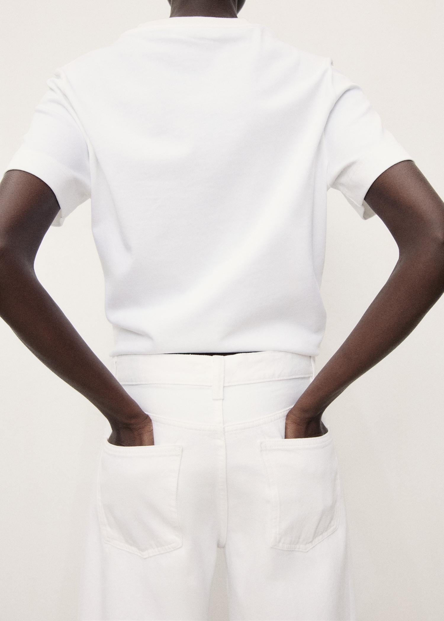 Wide-leg cropped jeans with turned-up hem - Women | MANGO USA Product Image