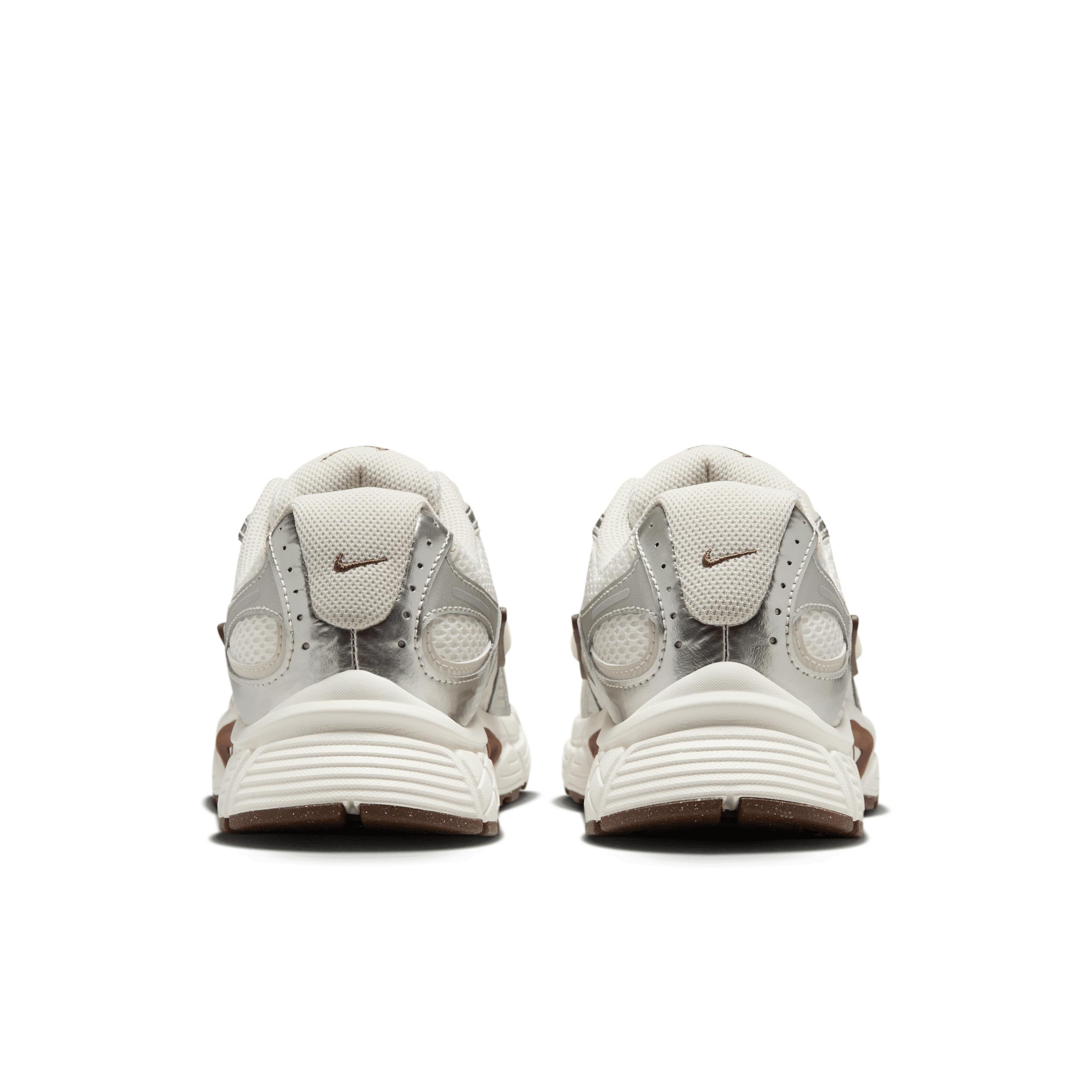 Nike Women's V5 RNR Shoes Product Image