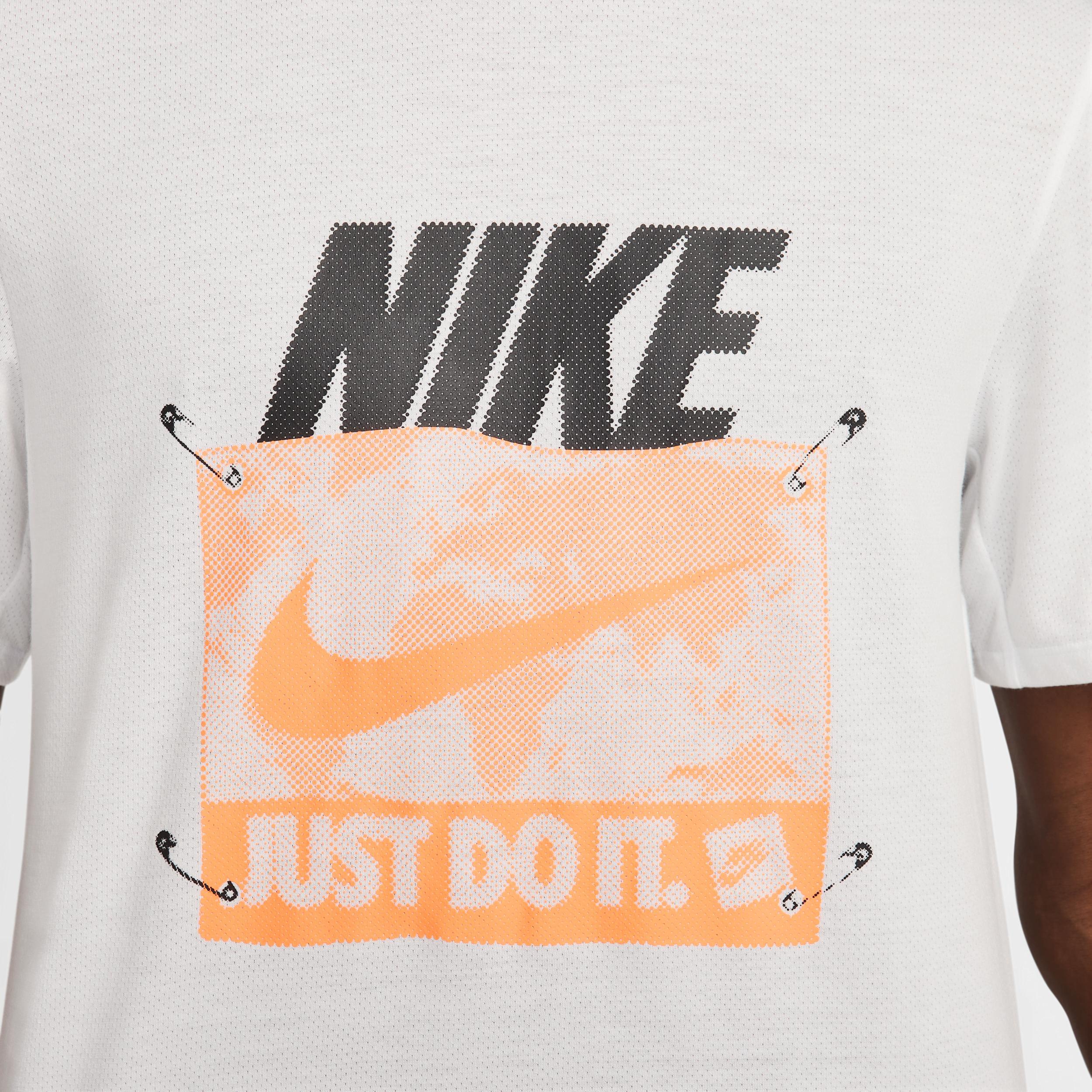 Nike Rise 365 Run Energy Men's Dri-FIT Running Short-Sleeve Top Product Image