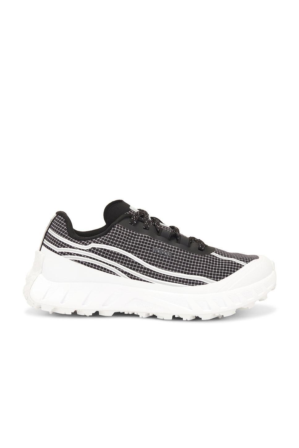 The Norda 002 Sneaker Product Image