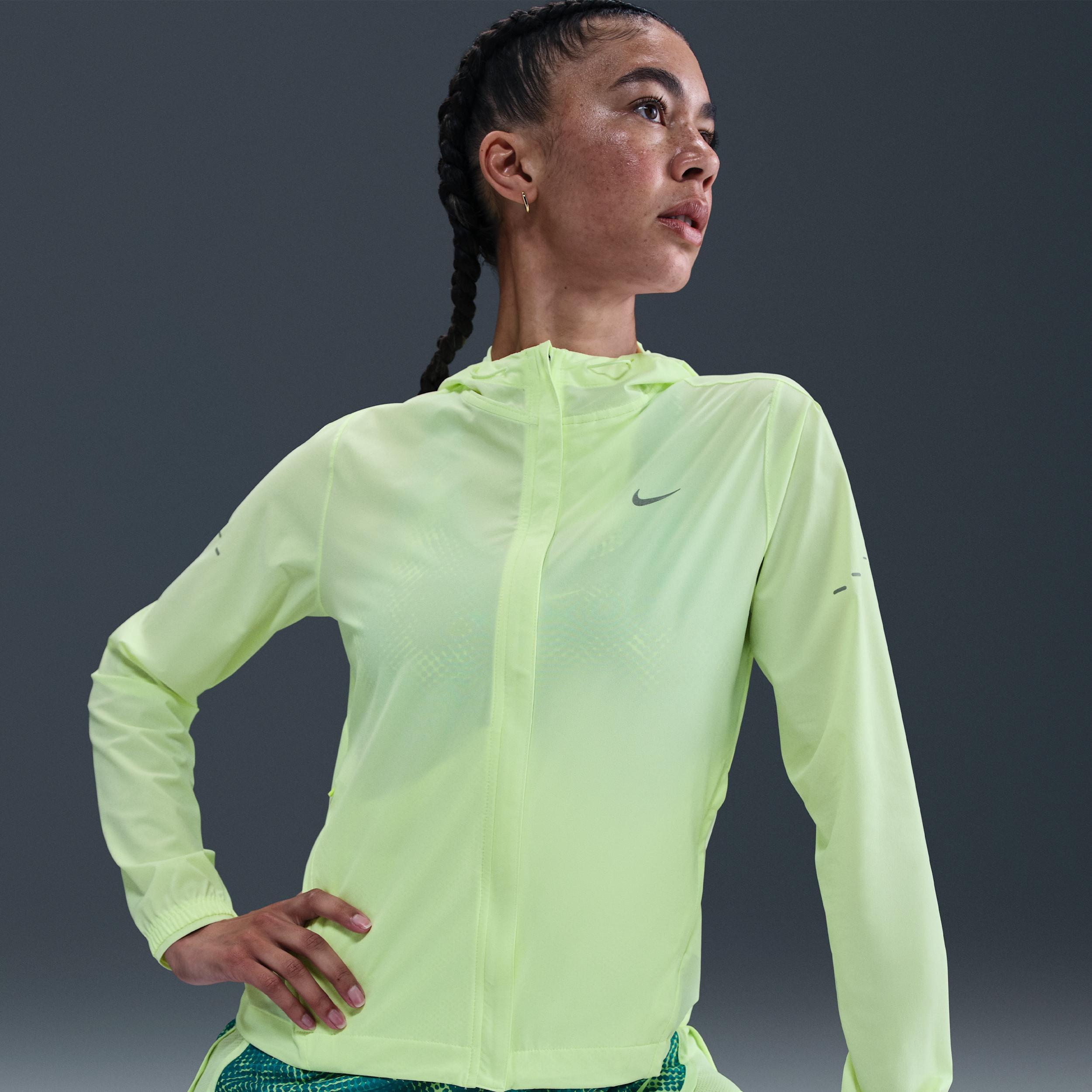 Nike Women's Swift Repel Packable Running Jacket Product Image
