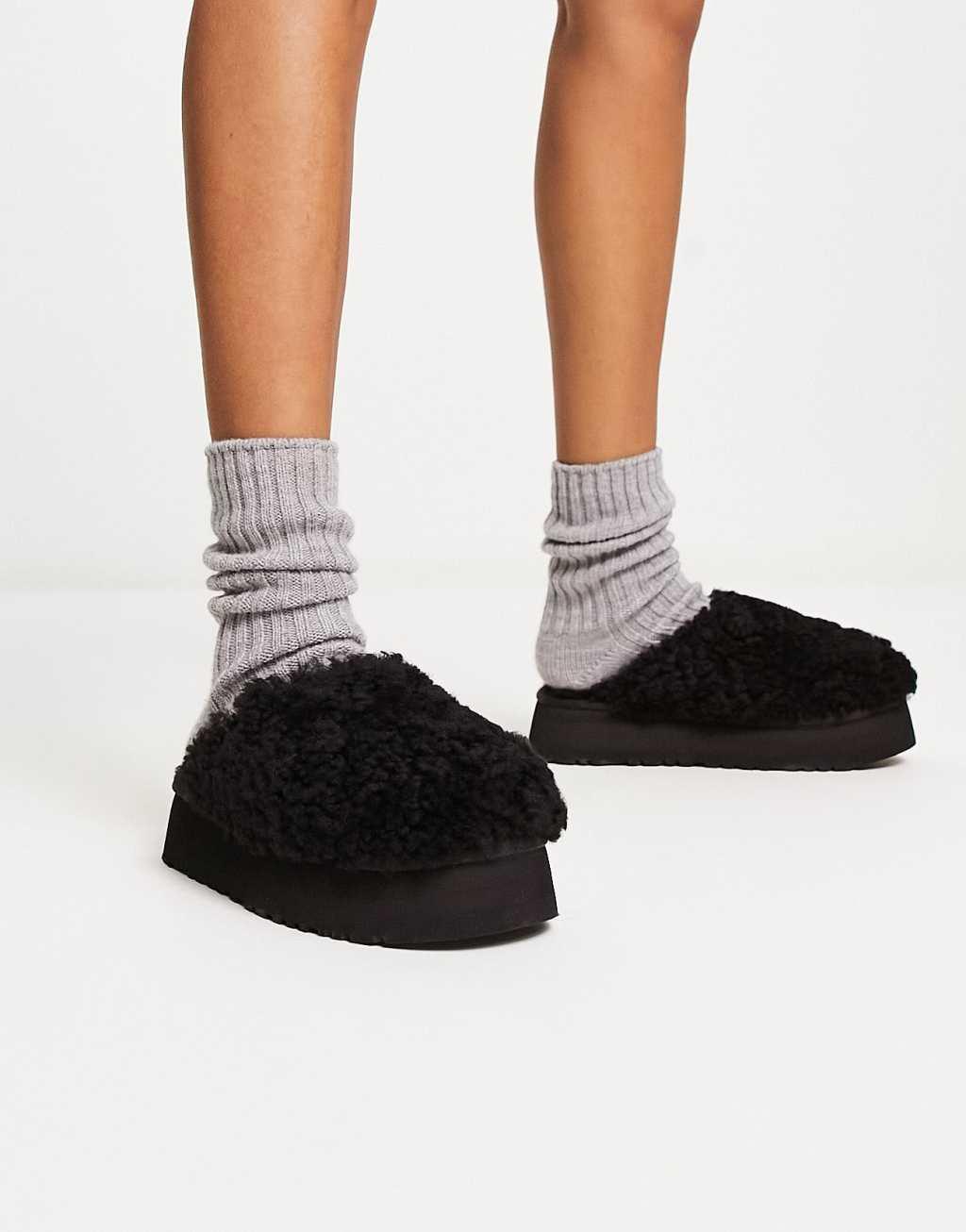 UGG Maxi Curly Platform slides Product Image