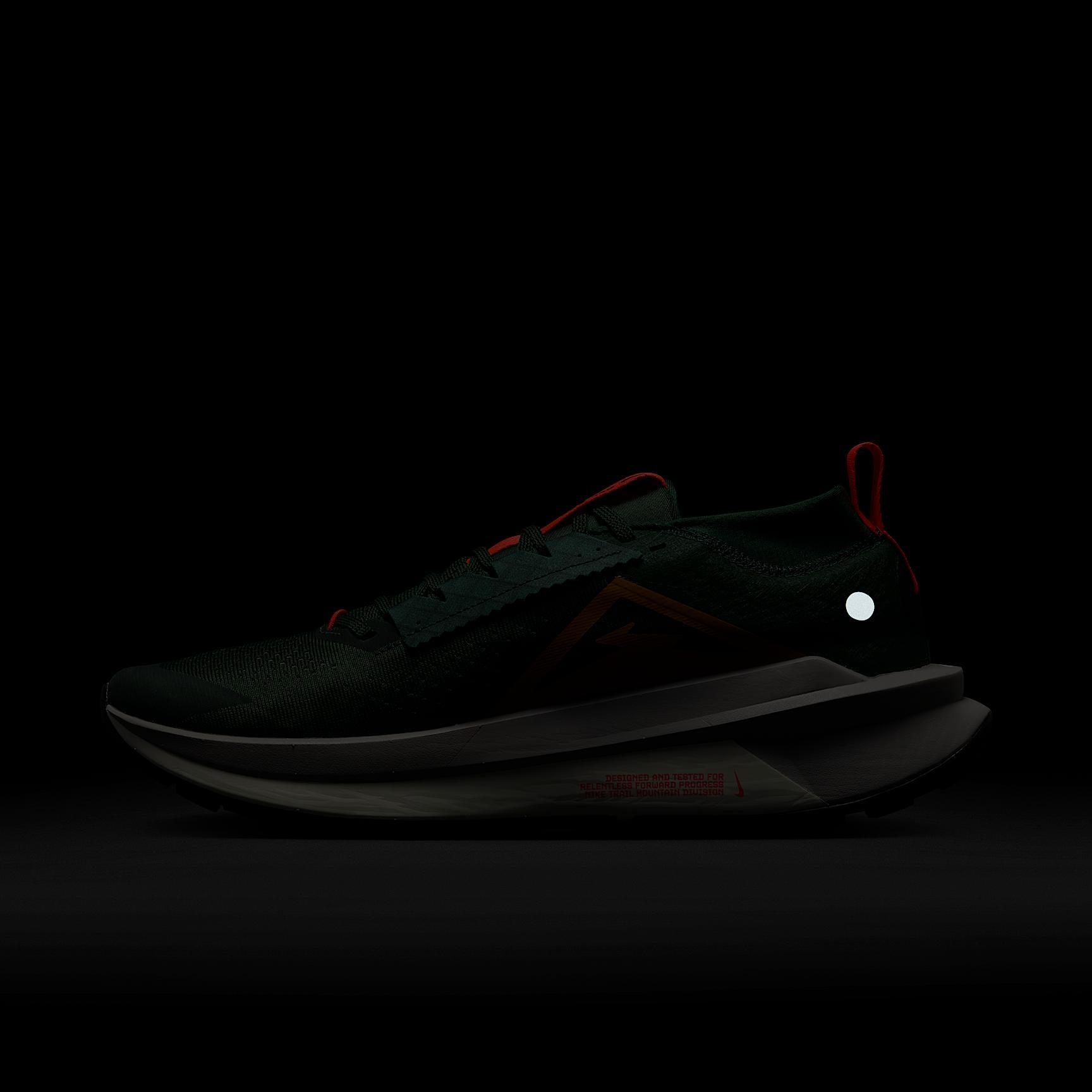 Nike Men's Zegama 2 Trail Running Shoes Product Image